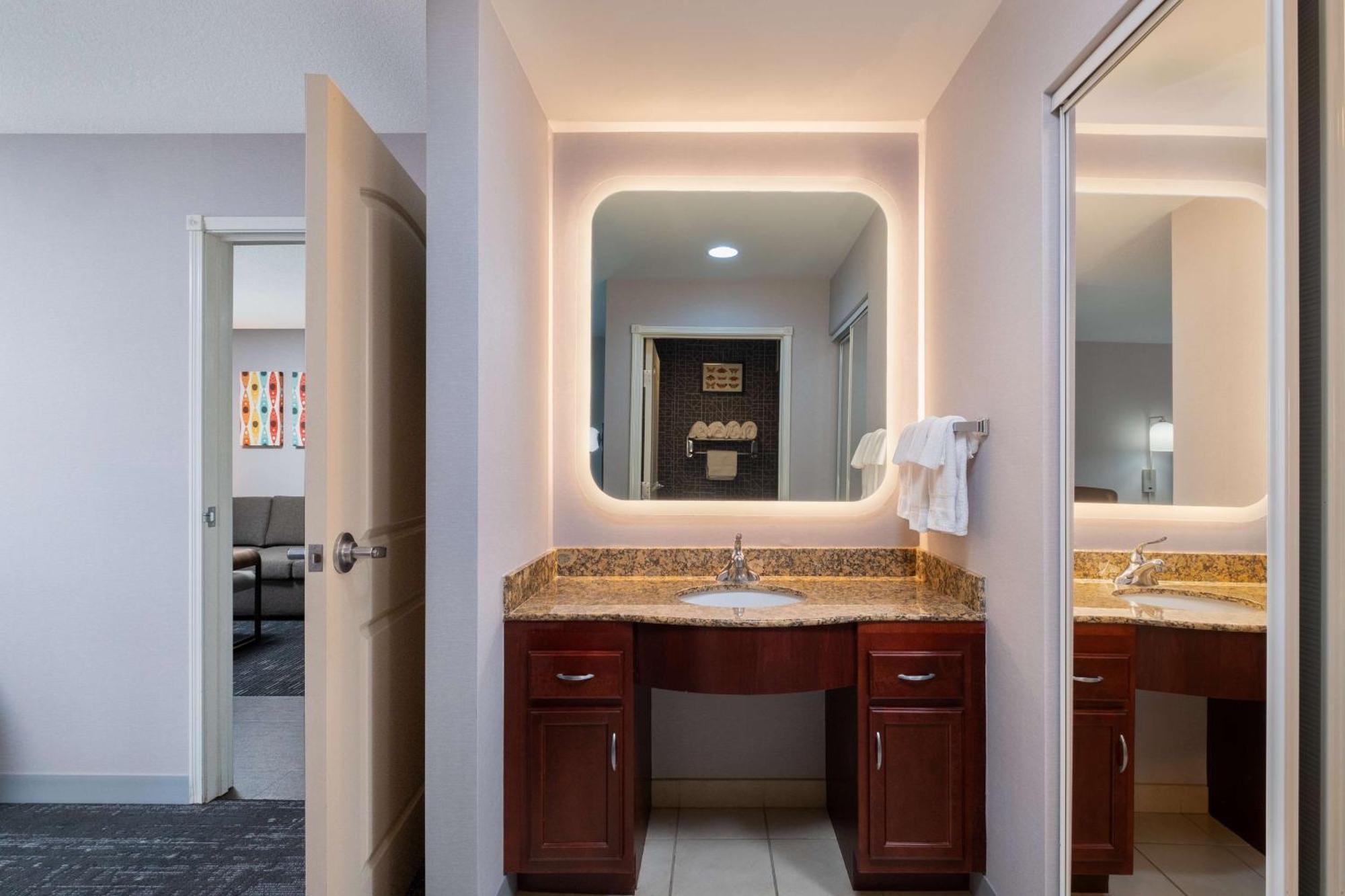 Homewood Suites Medford Eksteriør bilde