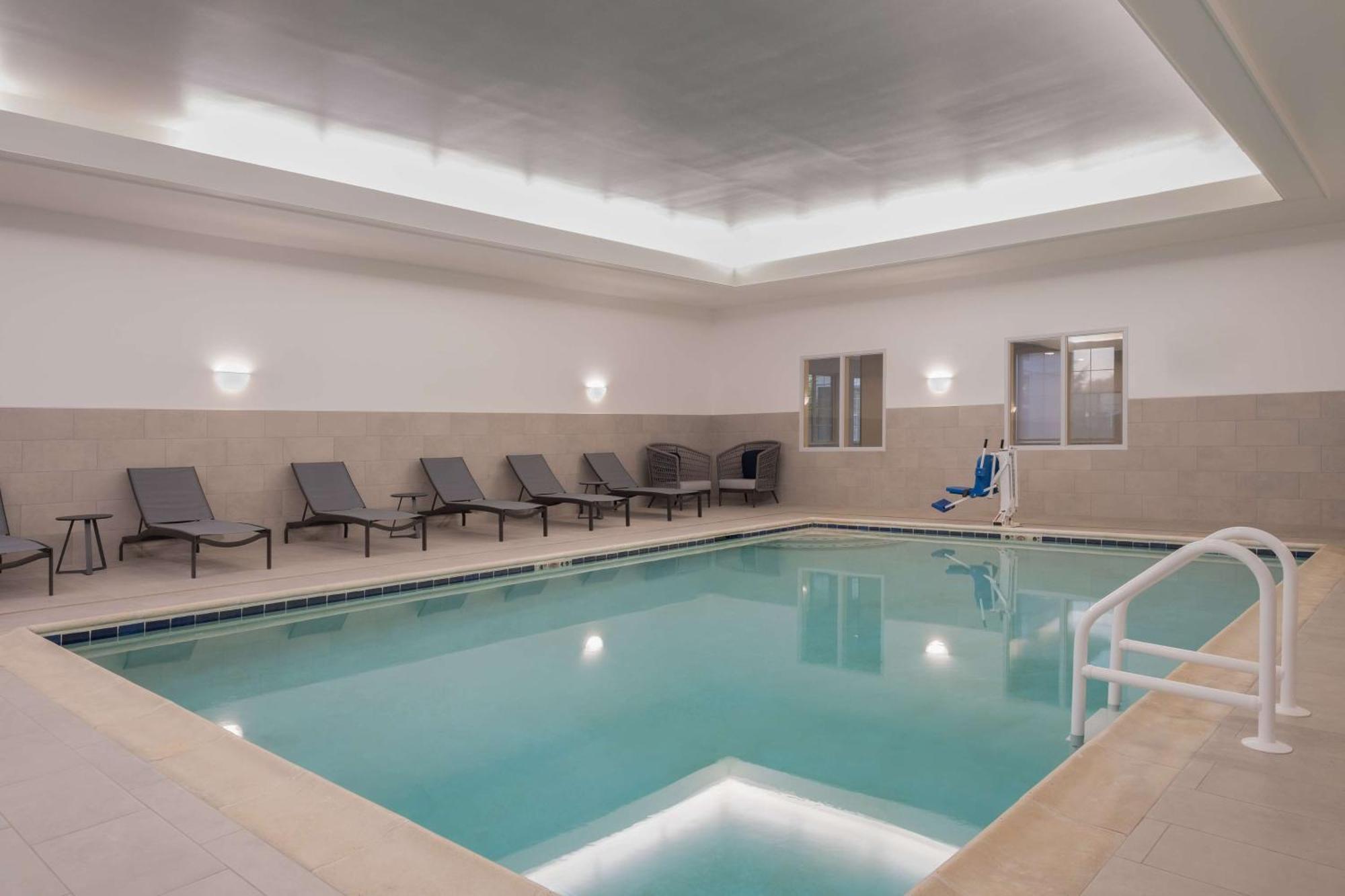 Homewood Suites Medford Eksteriør bilde