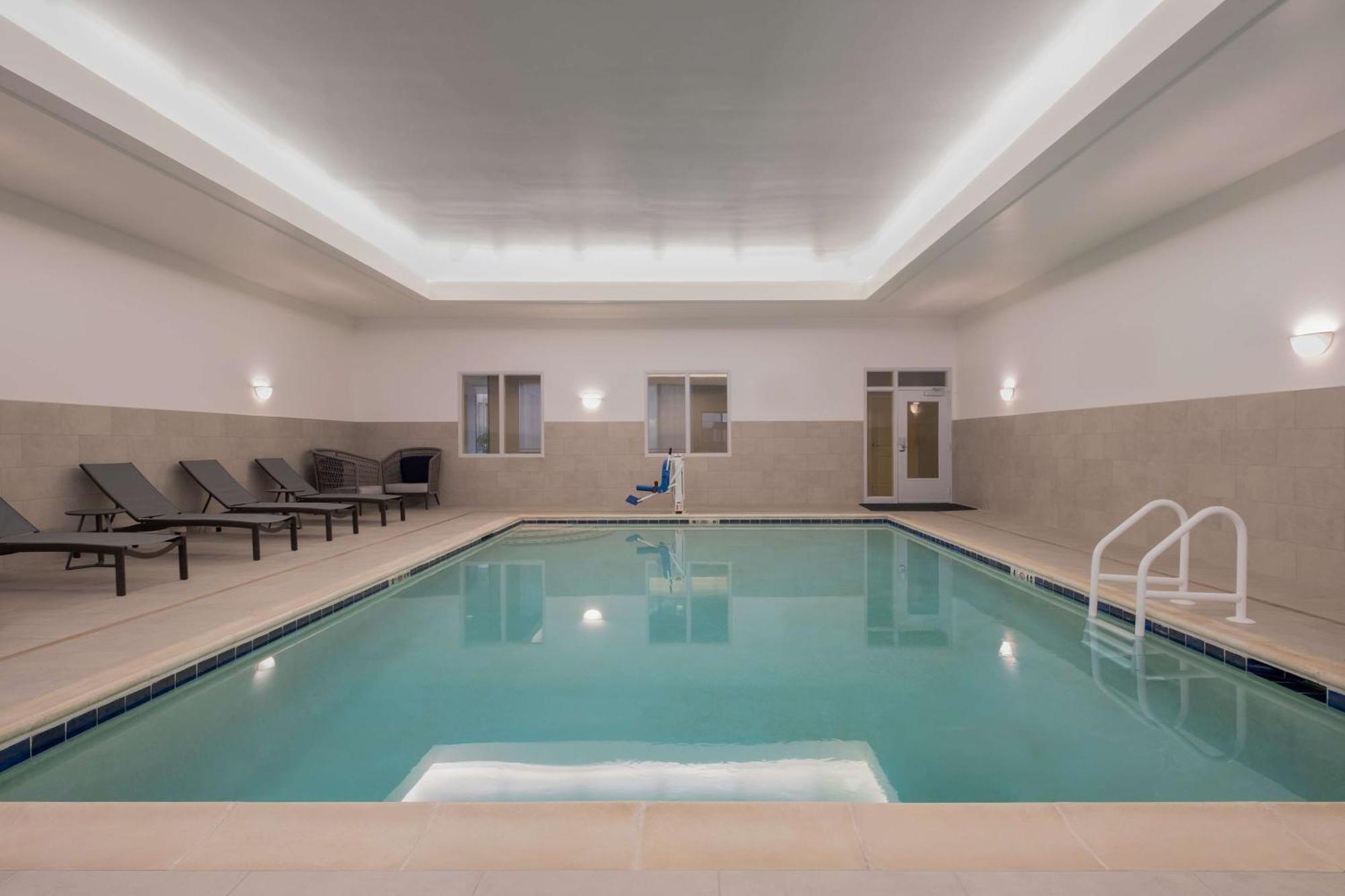 Homewood Suites Medford Eksteriør bilde
