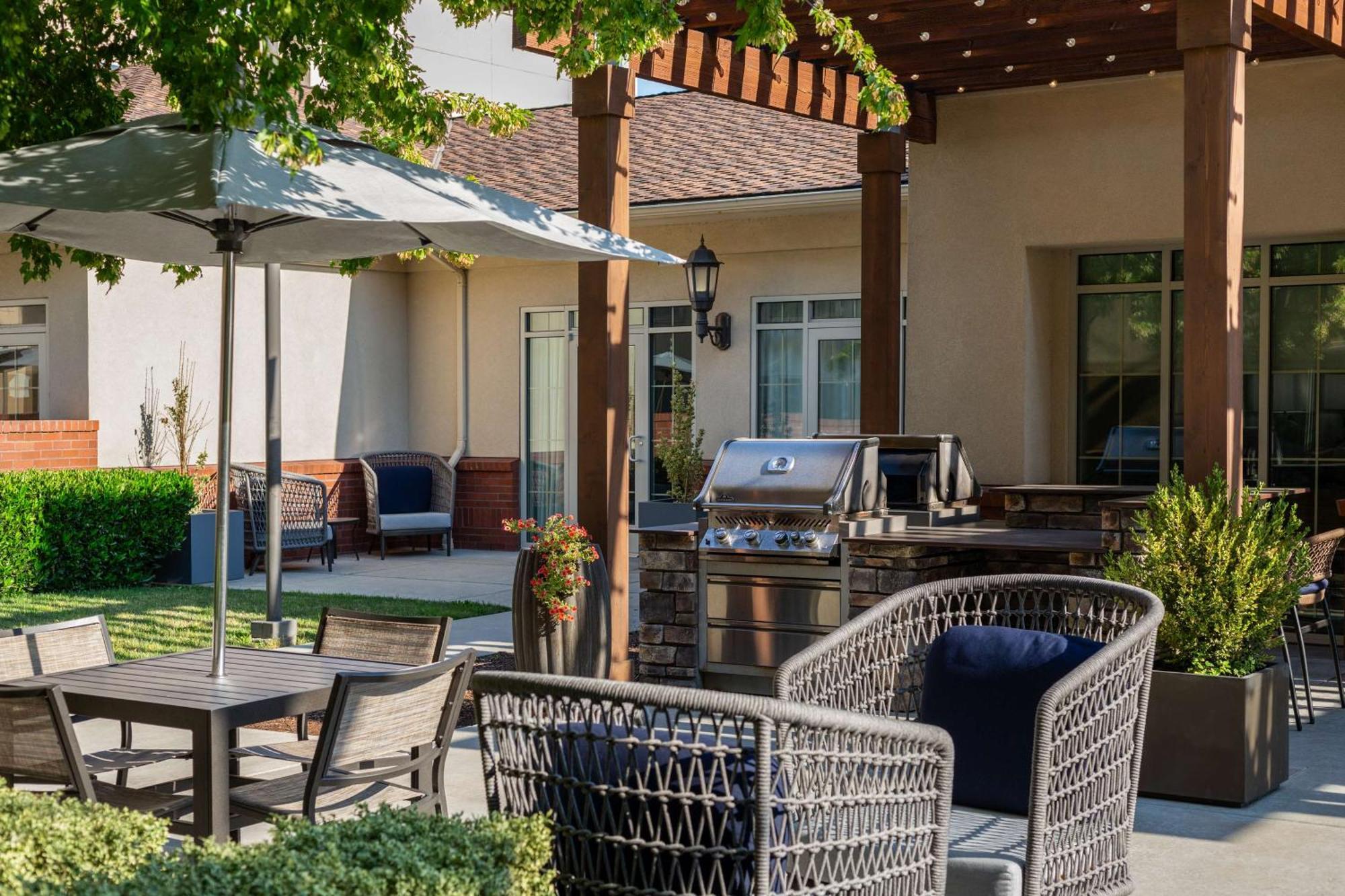 Homewood Suites Medford Eksteriør bilde