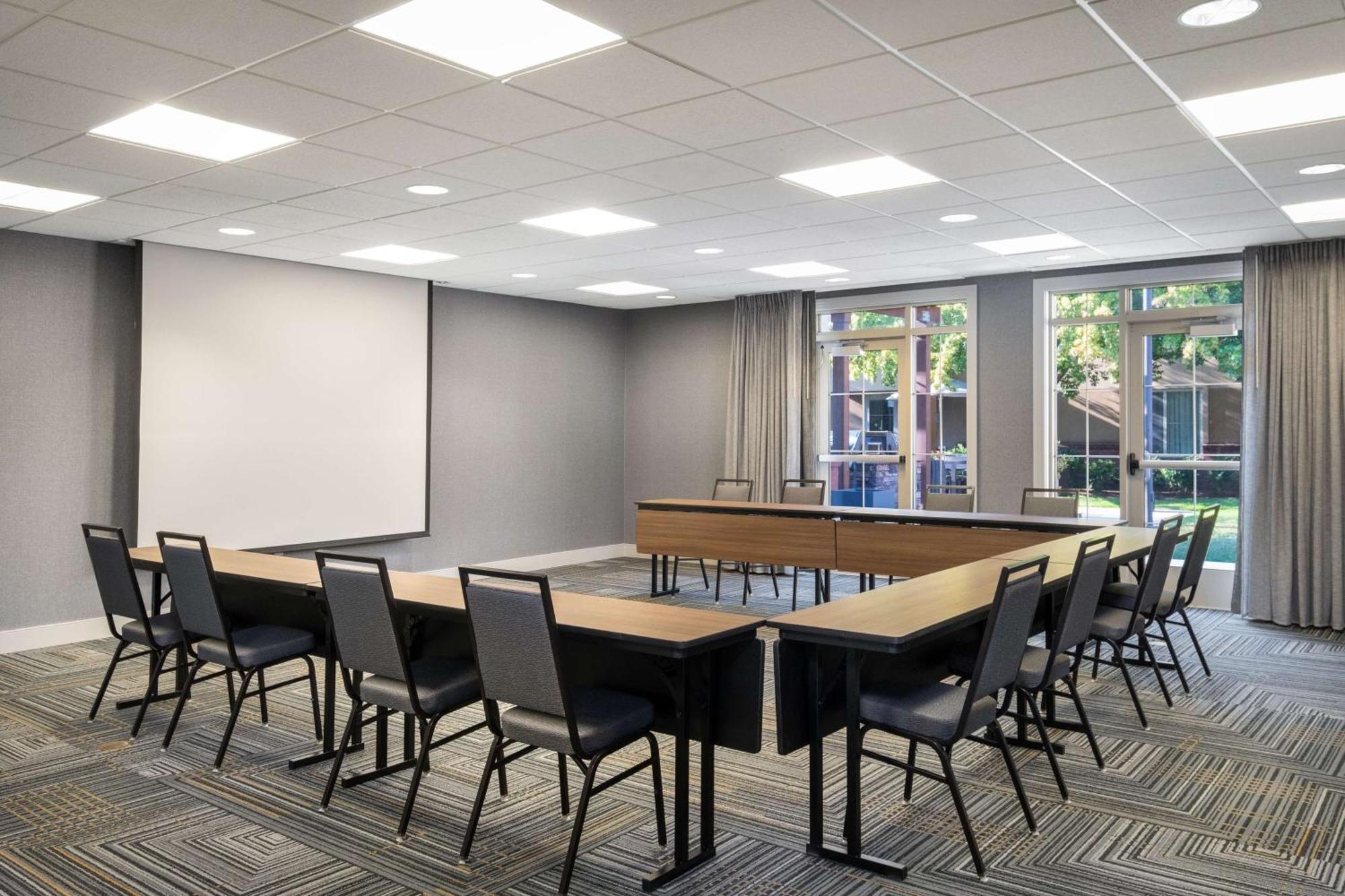 Homewood Suites Medford Eksteriør bilde
